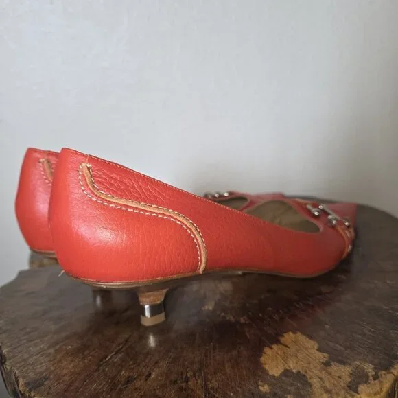 BCBG Max Azria Women’s Orange Leather Kitten Heels 9.5 / 40.5 Italy Pointed Toe - Picture 14 of 14